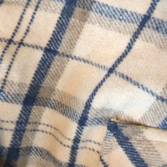 Black/Cream Cropped Flannel Jacket, Size L - Picture 6 of 11